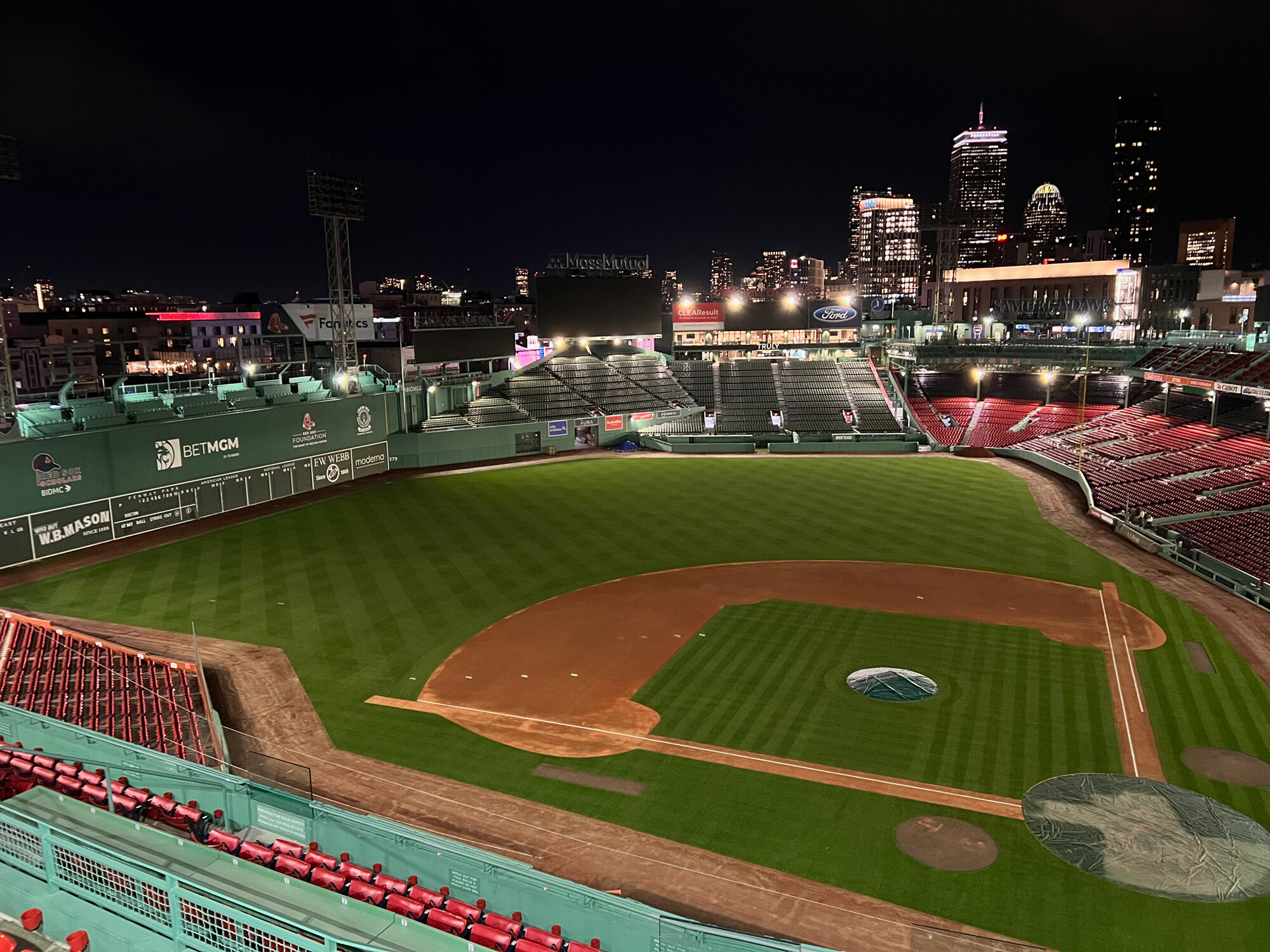 Boston-Social-Box-View3